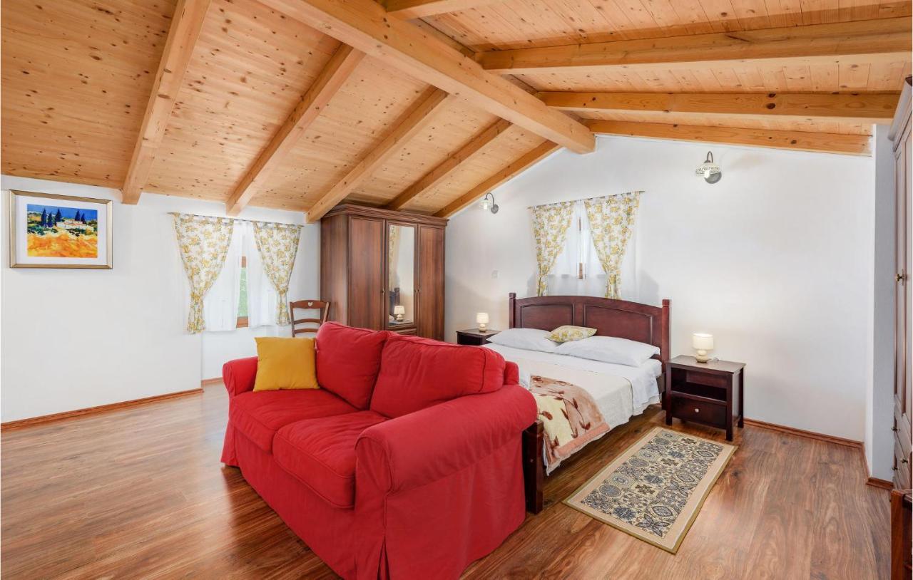 Cozy Home In Pamici With Kitchen المظهر الخارجي الصورة