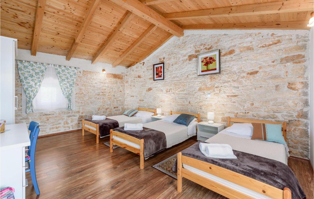 Cozy Home In Pamici With Kitchen المظهر الخارجي الصورة