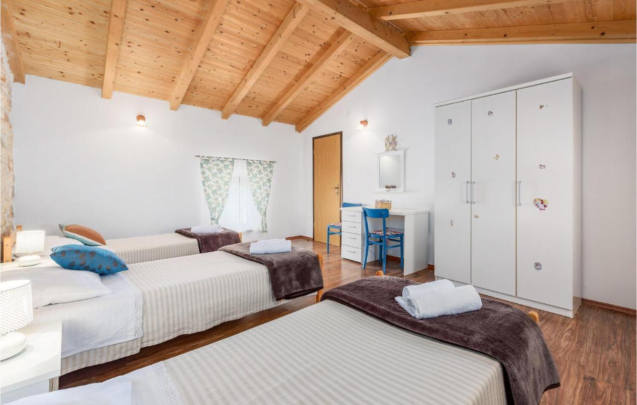 Cozy Home In Pamici With Kitchen المظهر الخارجي الصورة